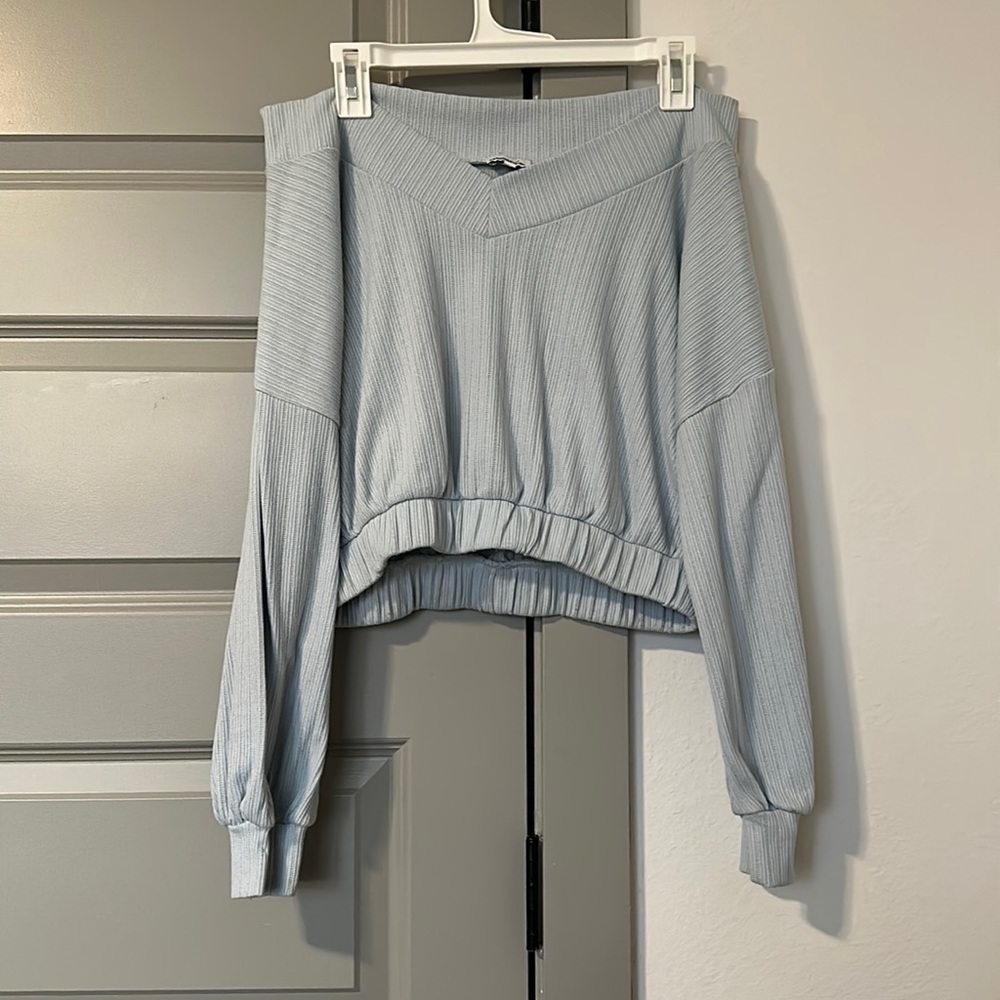 Casual Light Blue V-Neck Sweater